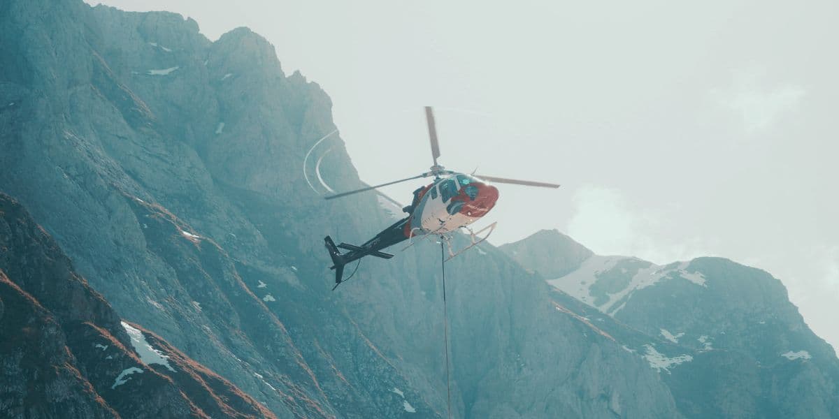Season to do Helicopter tour in nepal